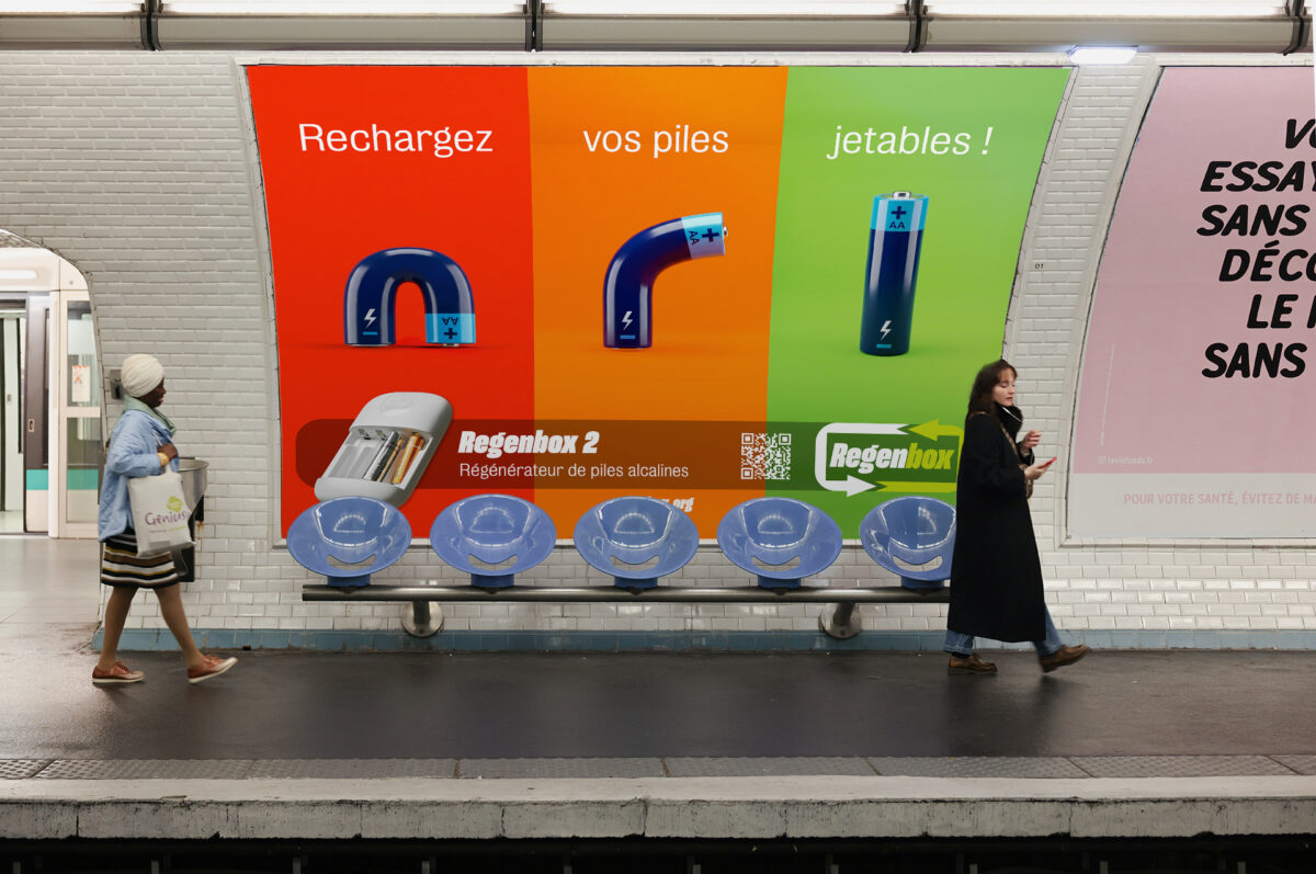 Regenbox, le régénérateur de piles jetables - campagne d'affichage - création conception © pommecpommev - christophe andrusin
